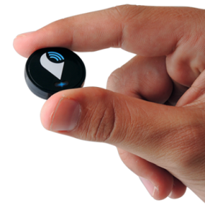 trackr_in_hand-